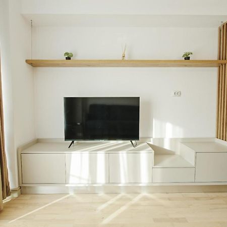 Himson-Beige Apartment Ясси Екстер'єр фото